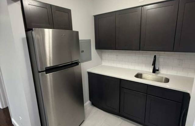 393 Grove St - 393 Grove Street, North Plainfield, NJ 07060