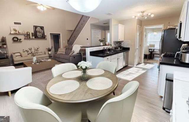 2535 Alvecot Circle Gallery 4