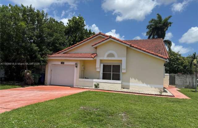 18645 NW 54th Ct photos photos