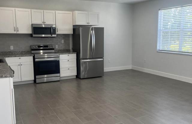 2137 SHOMA Drive Gallery 4