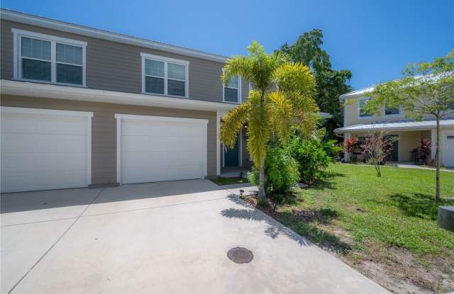 595 SHADY GROVE DRIVE photos photos