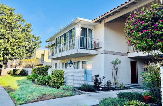 2106 Via Mariposa E photos photos