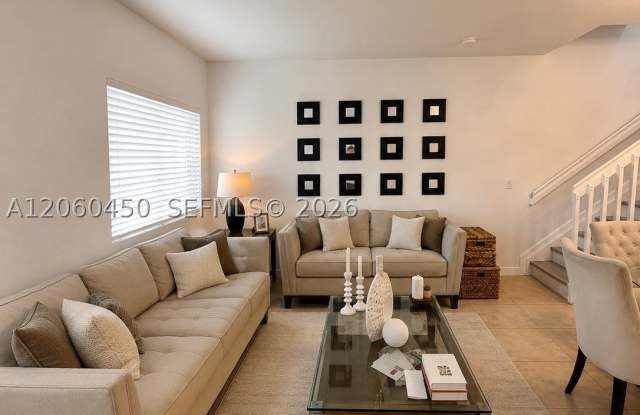 2541 SW 83rd Ter Gallery 3