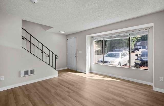 2-Bedroom Condo in Lynnwood Gallery 4