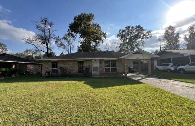 3-Bedroom, 1.5-Bath Home in Baker | Available Now! - 5106 Tristian Avenue, Baker, LA 70714