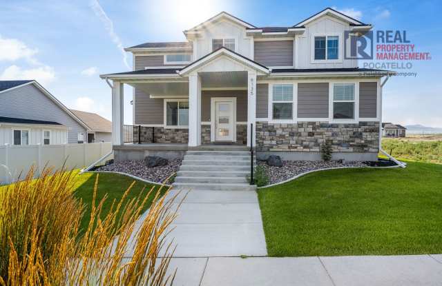 Brand New 3 bed 2.5 Bath Home- Double Car garage photos photos