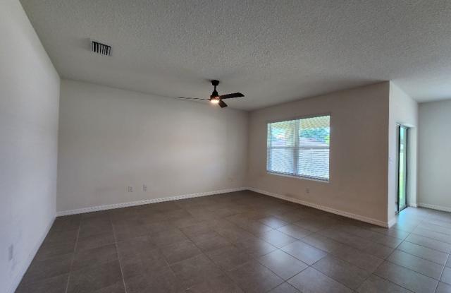 Gorgeous 2020 Construction, LIKE NEW!!! 3-Bedroom, 2-Bathroom Gallery 4