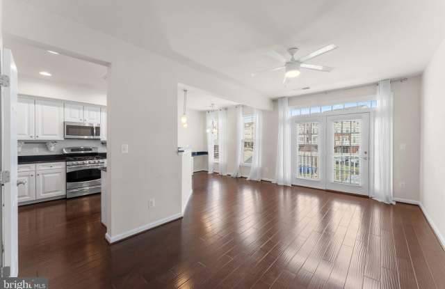 24660 CARIBOU Square Gallery 4