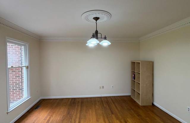 3502 HOLLY Road Gallery 4
