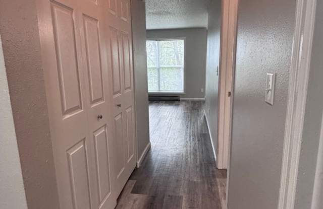 2 Bedroom Condo Gallery 4