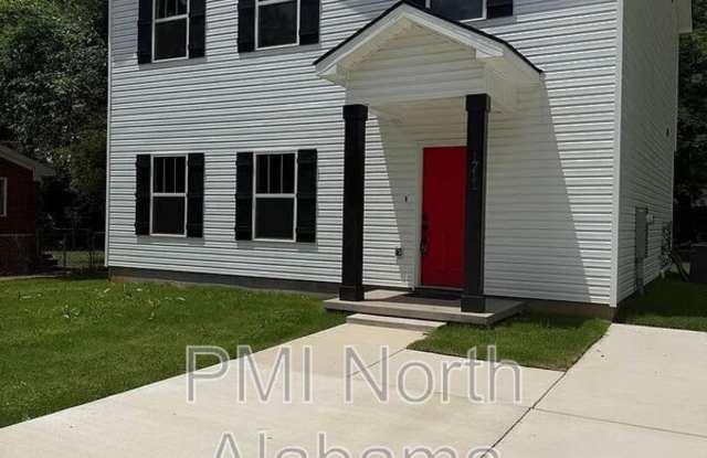 1711 Golf Club Lane Gallery 1