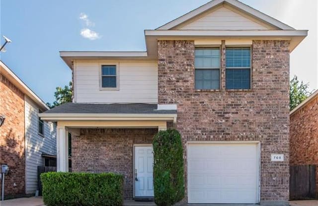 768 River Garden Drive - 768 River Garden Drive, Fort Worth, TX 76114