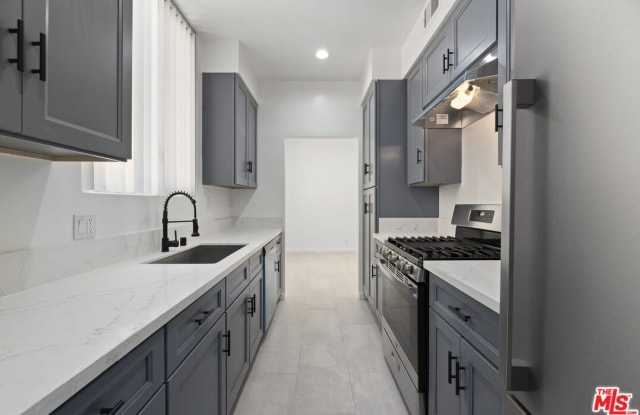 329 S REXFORD DR - 329 South Rexford Drive, Beverly Hills, CA 90212 329 S REXFORD DR - 329 South Rexford Drive, Beverly Hills, CA 90212