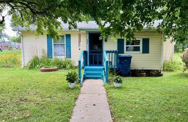 107 N Walker Street - 107 North Walker Avenue, Morocco, IN 47963