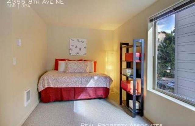 4355 8th Ave NE Gallery 4