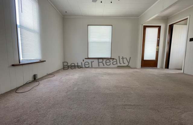 Three Beds, 1.5 Baths Gallery 1