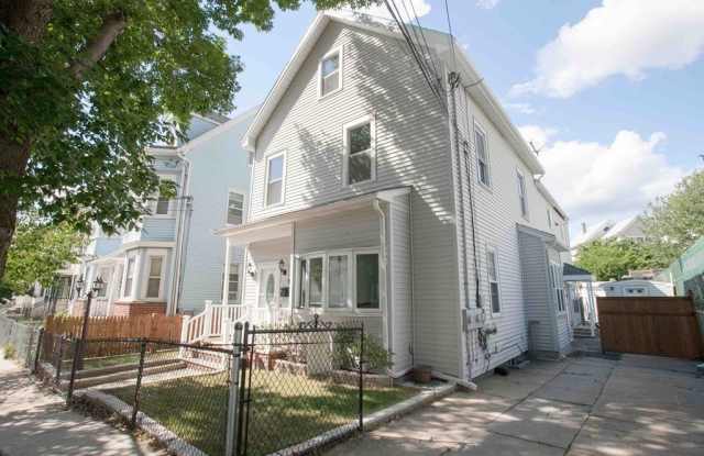 9 Concord Ave photos photos