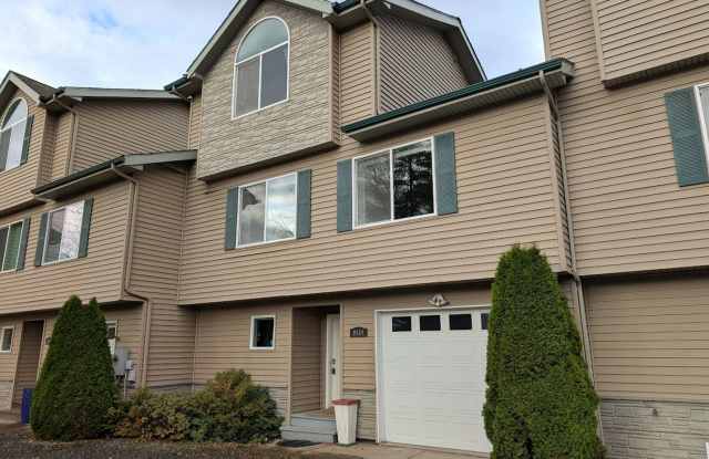 Unfurnished, 3Bd/2.5Ba Townhome, Long Term Rental, 1 Car Garage photos photos