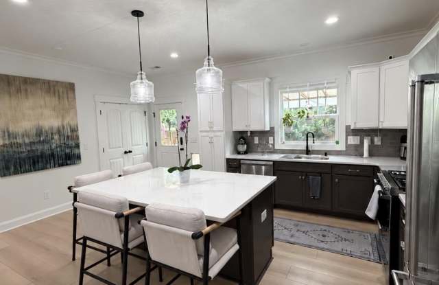 10 N Gaywood Drive Gallery 4