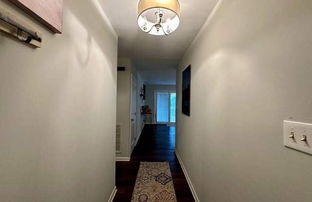 2344 Ravenhill Drive Gallery 4