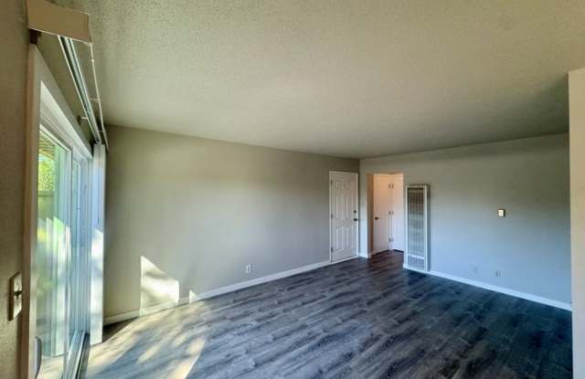 109 Estates Drive Gallery 4