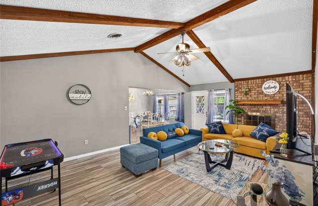2317 Kerry Lane Gallery 2