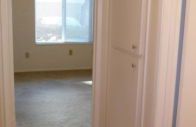 1017 Hermitage Way S #11 Gallery 4