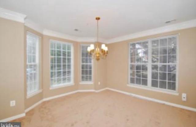 93 HARBOUR HEIGHTS DR Gallery 4