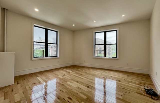 935 Saint Nicholas Avenue - 935 Saint Nicholas Avenue, New York City, NY 10032