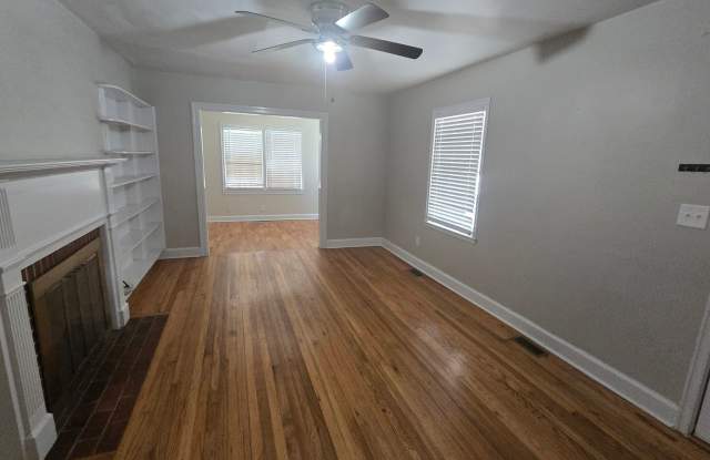 2705 Pecan - Haymount Gallery 3