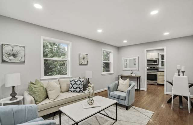 5831 Biscayne Drive - 5831 Biscayne Drive, Huntington, VA 22303