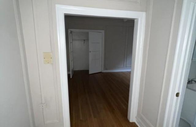1369 W ESTES AVE. Gallery 4