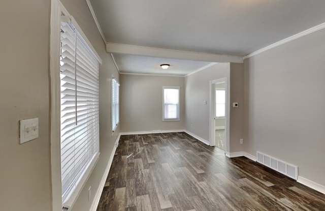 3916 Snelling Avenue Gallery 2