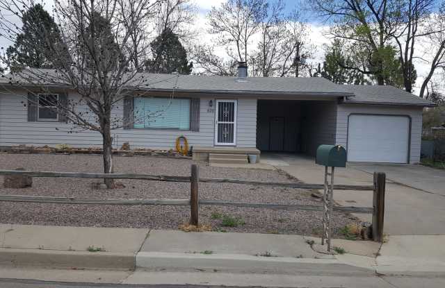 2 bedroom 2 bath near Canon City High School photos photos