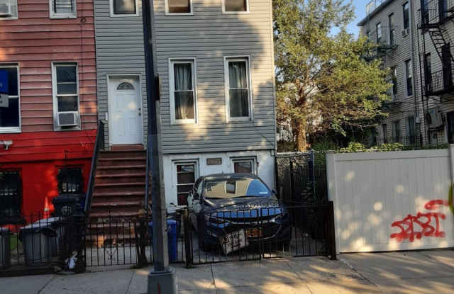 1110 DECATUR ST photos photos