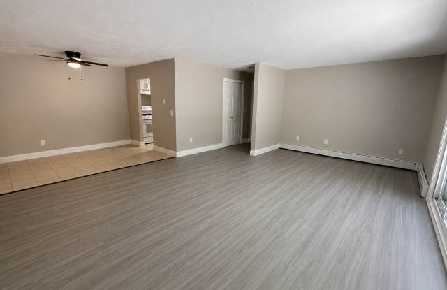 Spacious 1 Bed/ 1 Bath in Cranston! Gallery 1