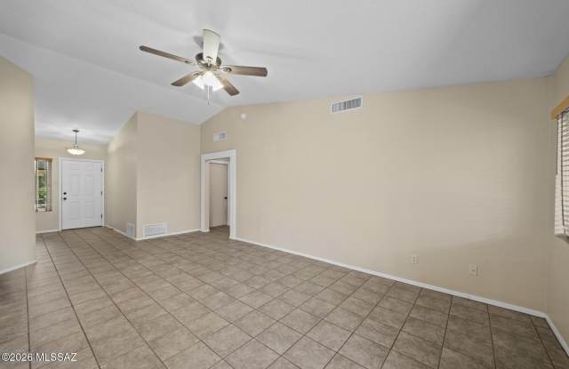 3067 W Country Hill Drive Gallery 3