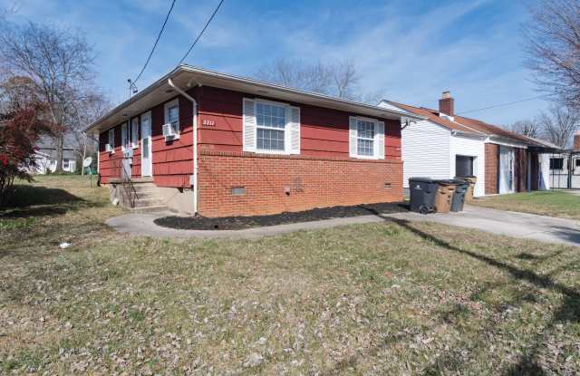 2715 Avondale Avenue photos photos