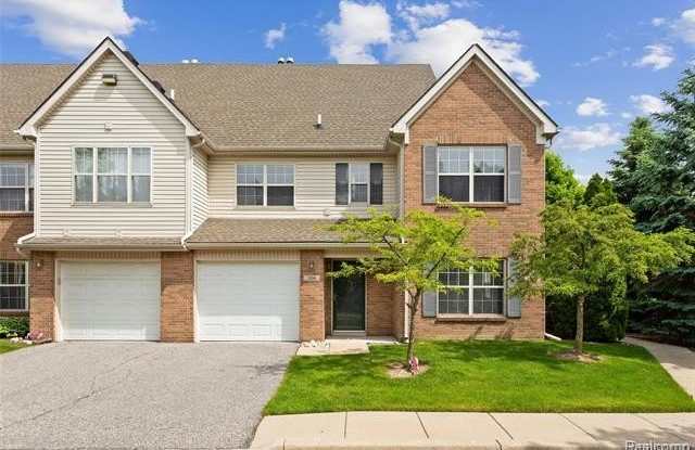304 BROOKFIELD Drive photos photos