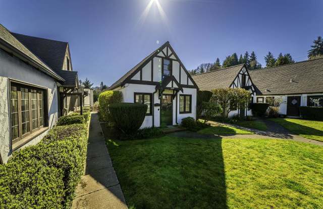 Tudor Style Townhome, Close to UW, Great Location! photos photos