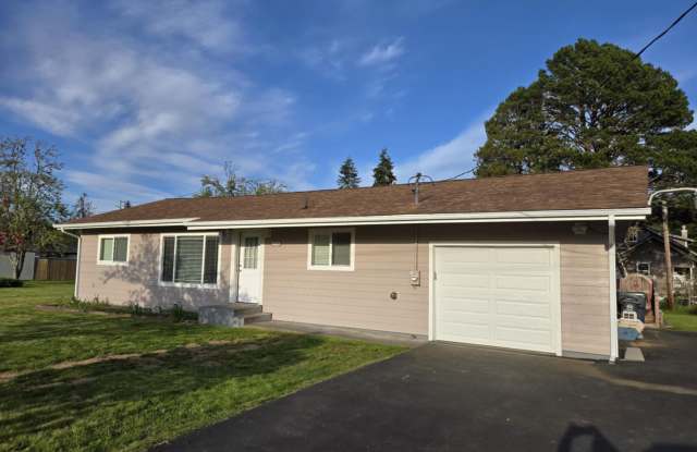 Beautiful Hoquiam Home for RENT! Gallery 1