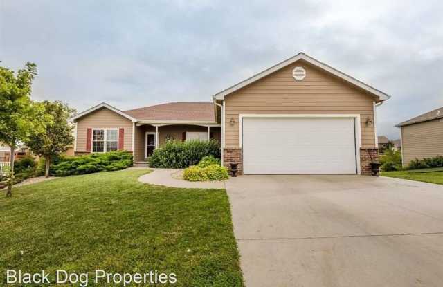 512 Harland Drive - 512 Harland Drive, Manhattan, KS 66503