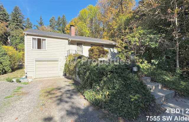 Spacious 4 BD | 2 BA - Garden Home-Whitford Gallery 1