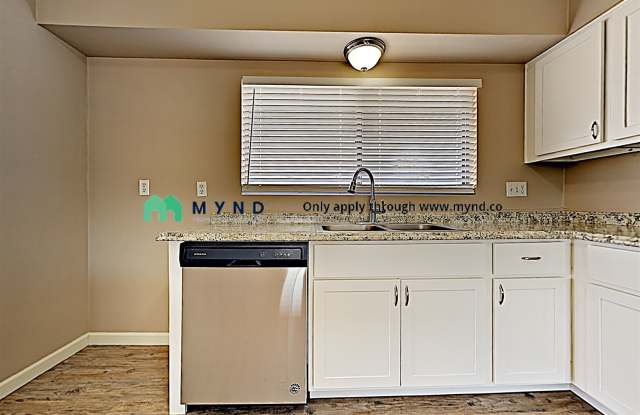 8048 W Clayton Dr Gallery 3