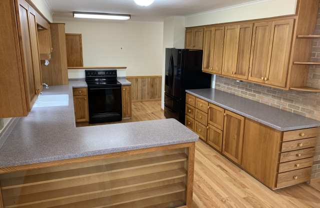 5687 Whalen Road - 5687 Whalen Road, Fitchburg, WI 53575