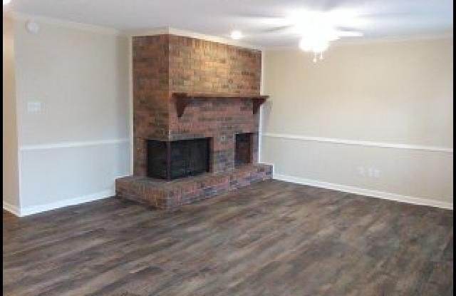 2120 Justus Loop Gallery 4