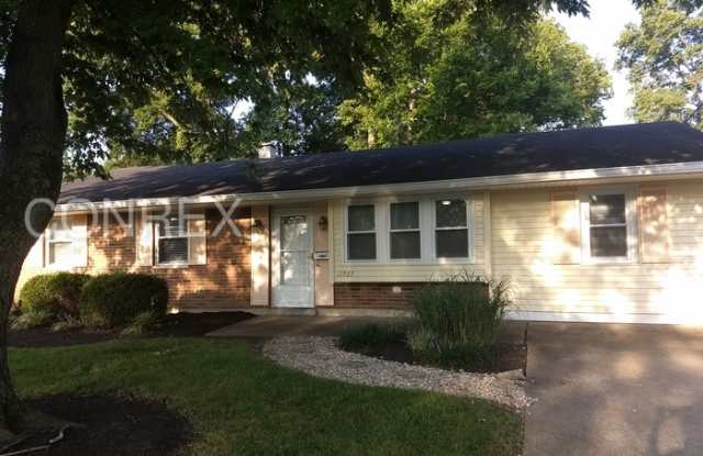11833 Lawnview Avenue Gallery 4
