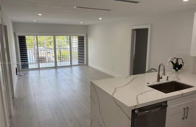 575 Crandon Blvd photos photos