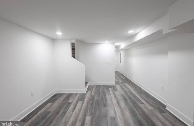 631 E 37TH Street Gallery 4