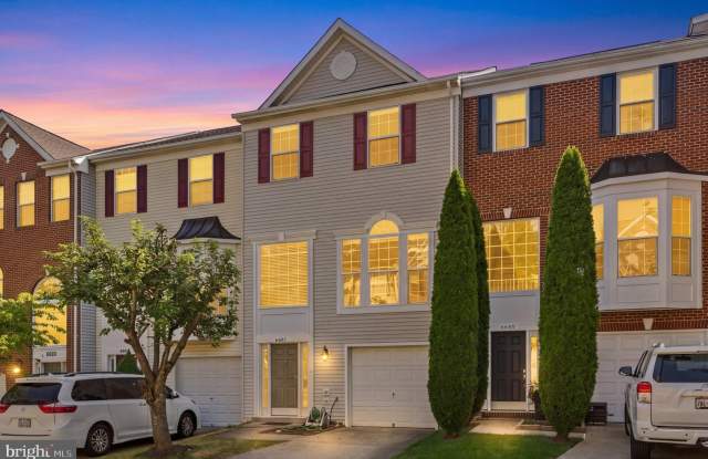 6687 RODERICK Gallery 2